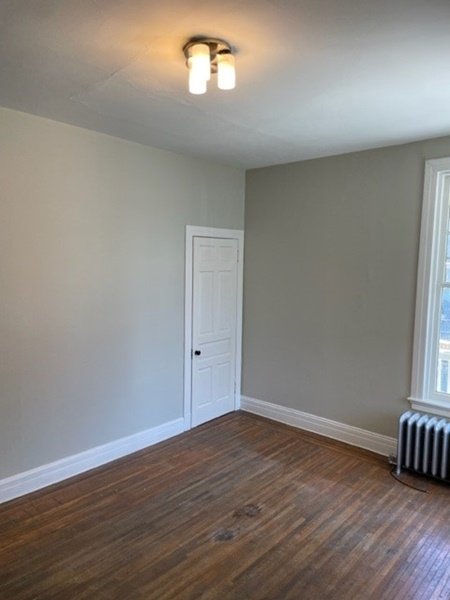 27-378 E Market St. 2nd fl r e