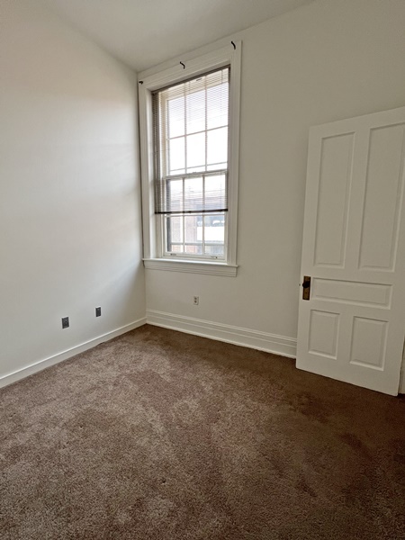 705-10 W. King St. #401 e