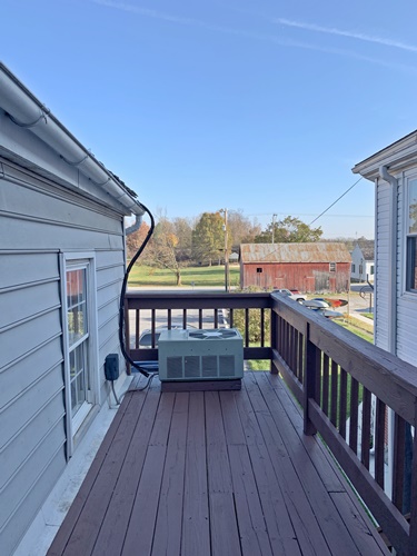 1885-333 W King St Apt B j
