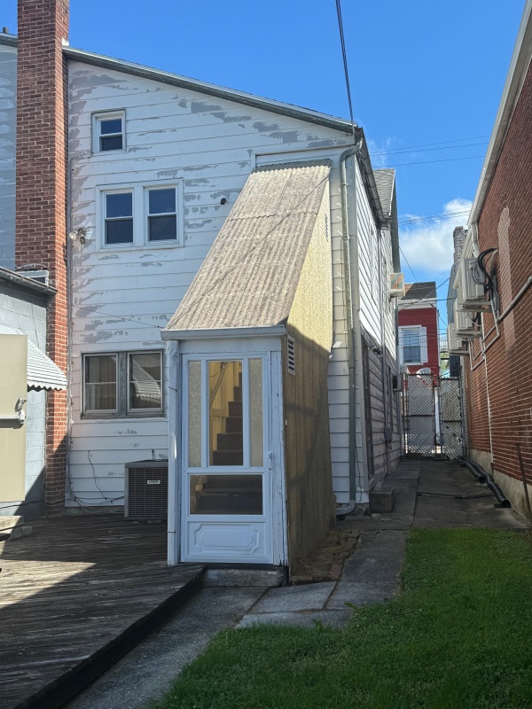 10 E. Main St. 2nd fl