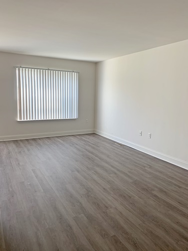 1901-35 Locust Run Dr b