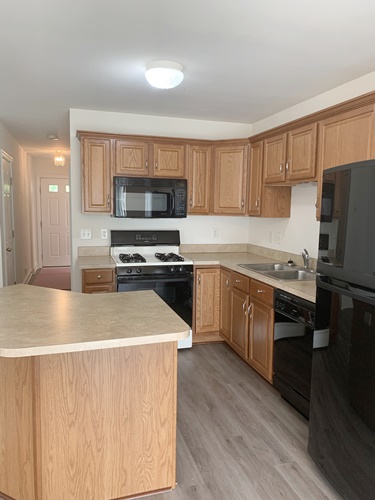 1901-35 Locust Run Dr e