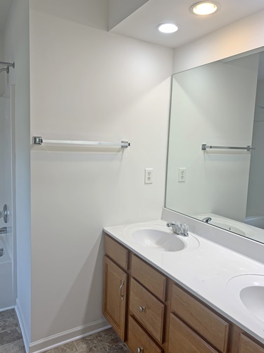 1901-35 Locust Run Dr i