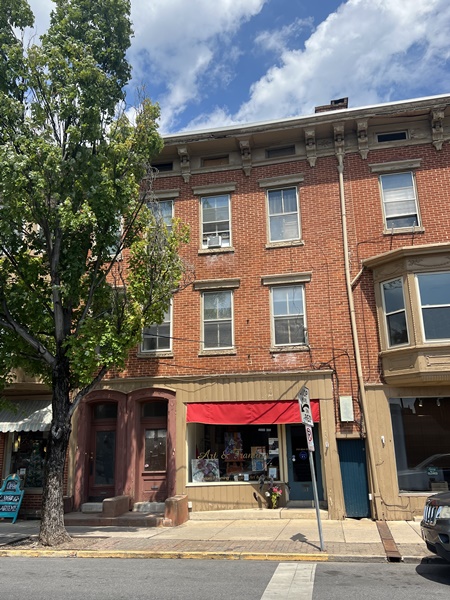 53 N. Beaver St. 2nd Fl Fr