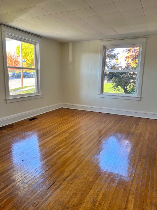 211-424 Linden Ave 1st fl b