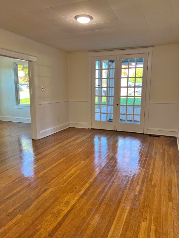 211-424 Linden Ave 1st fl d