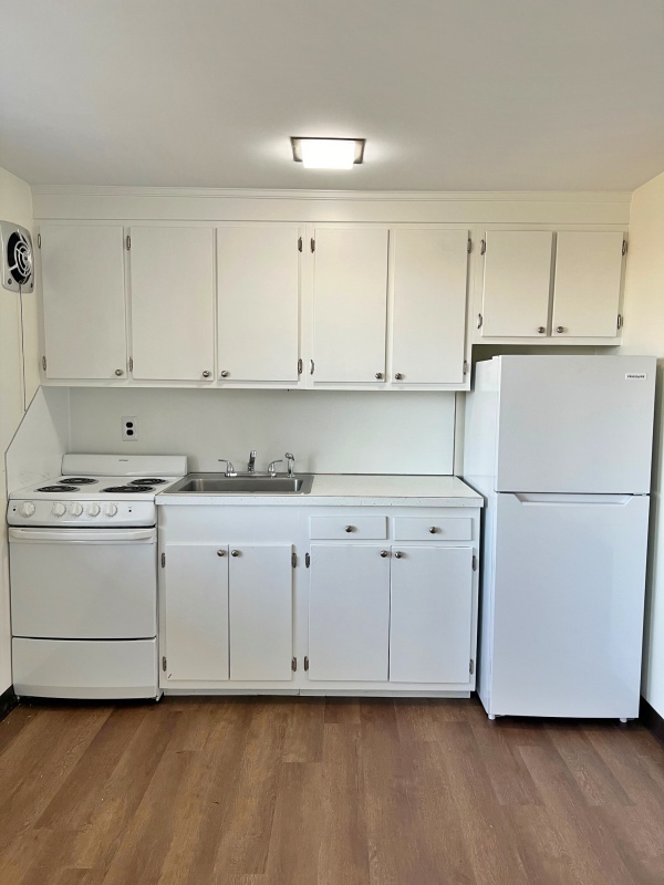 2123-2135 Suburban rd 1 d