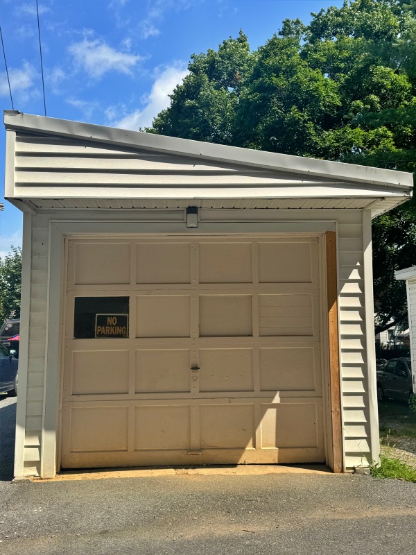 Garage 10 S. Highland Ave. Garage