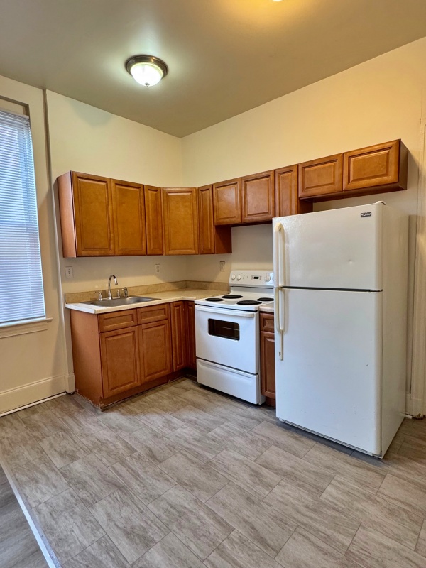 2181-153 E. Philadelphia St. B c