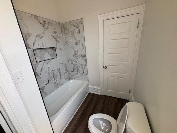 2225-140 E. Philadelphia St. 5 b