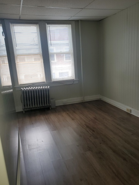 2230-1134 W King St. #2 e