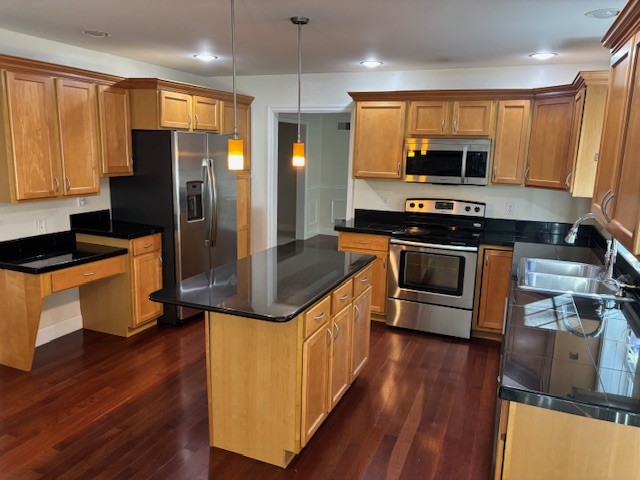 2235-2615 Farmstead way e