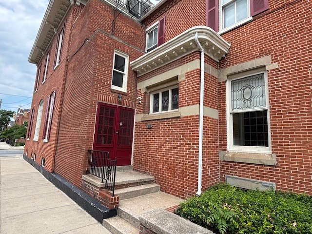 2238-200 E Market St. 3E a