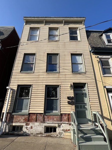 138 S Queen St. #3